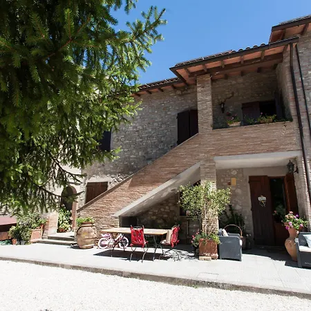 Alojamento de Turismo Rural Podere Caldaruccio La Pineta Bosco (Umbria)