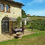 Farma Podere Caldaruccio La Pineta *