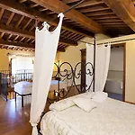 Podere Caldaruccio La Pineta Bosco (Umbria)