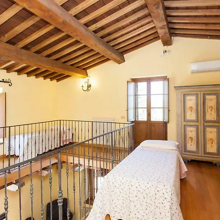 Lantgård Podere Caldaruccio La Pineta *