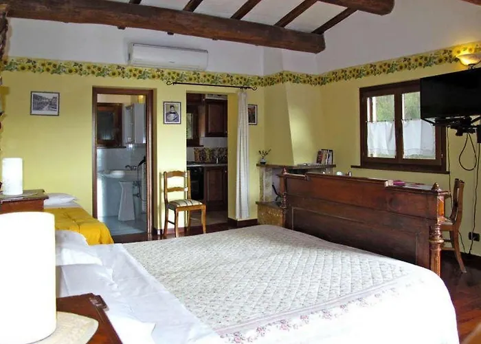 Podere Caldaruccio La Pineta Bosco (Umbria)