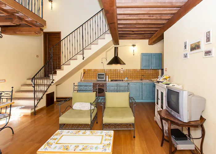 Podere Caldaruccio La Pineta Farma Bosco (Umbria)