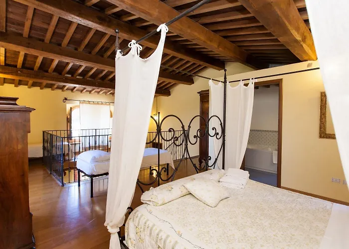 Podere Caldaruccio La Pineta Bosco (Umbria)