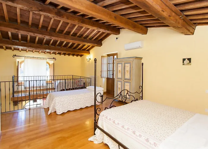 Podere Caldaruccio La Pineta * Bosco